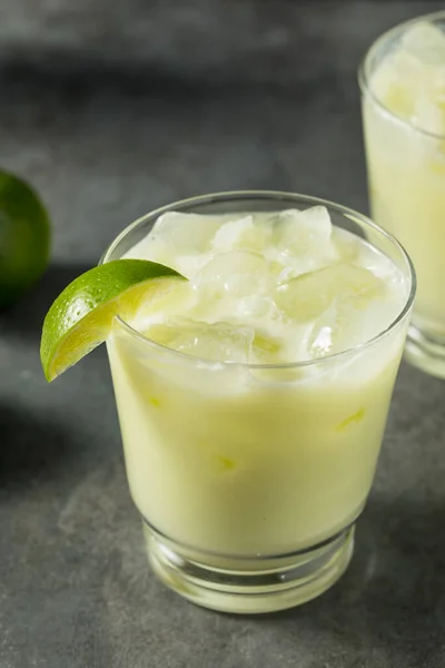 Homemade Sweet Refreshing Brazilian Lemonade Limes Sugar — Stock Photo, Image