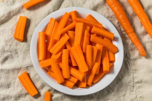 Raw Orange Organic Carrots Plate — Stock Photo, Image