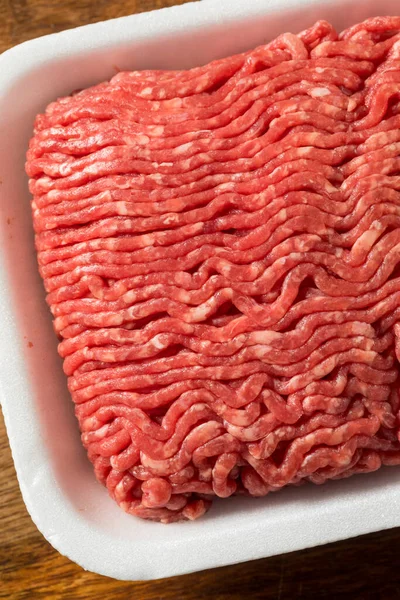 Βοδινό Κρέας Από Γρασίδι Έτοιμο Για Μαγείρεμα — Φωτογραφία Αρχείου