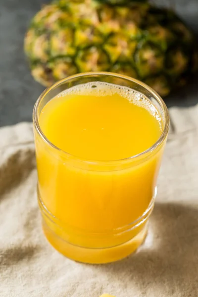 Cold Refreshing Yellow Pineapple Juice Ready Drink — Stock Photo, Image