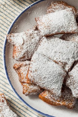 Kahveyle Kahvaltı İçin Ev Yapımı New Orleans Fransız Beignetleri