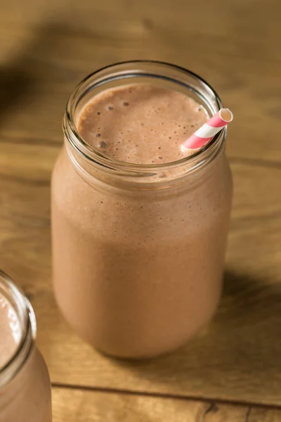 Frullato Proteine Del Siero Latte Cioccolato Congelato Dolce Con Banana — Foto Stock