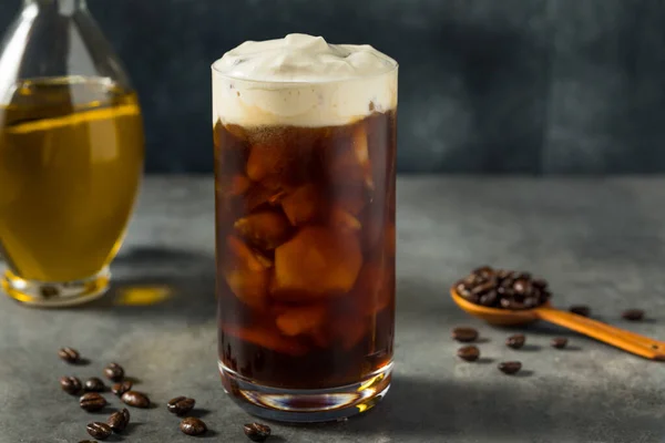 Cold Oleato Olive Oil Iced Coffee Een Beker — Stockfoto