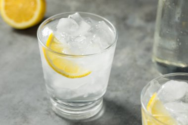 Limonlu Soğuk Serinletici Su