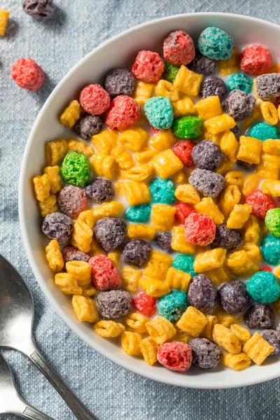 Orgánica Berry Sugar Kids Cereales Desayuno Con Leche Entera — Foto de Stock
