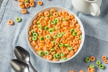 Sağlıklı Elmalı Tarçınlı Kahvaltı Sütlü Gevrek