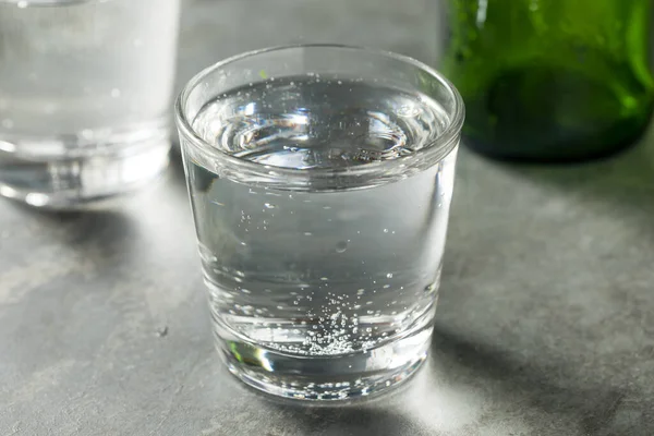 Cold Refreshing Sparkling Mineral Water Glass — Stock Photo, Image