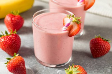 Healthy Homemade Strawberry Breakfast Smoothie with Banana