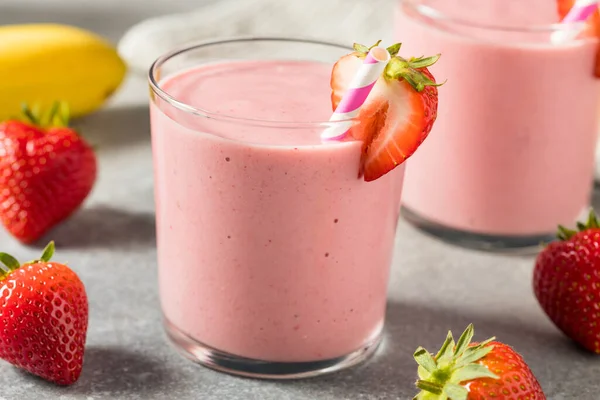 Healthy Homemade Strawberry Breakfast Smoothie Banana — Zdjęcie stockowe