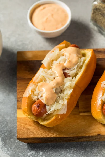Homemade Kansas City Style Reuben Hot Dog Sauerkraut — Stock fotografie