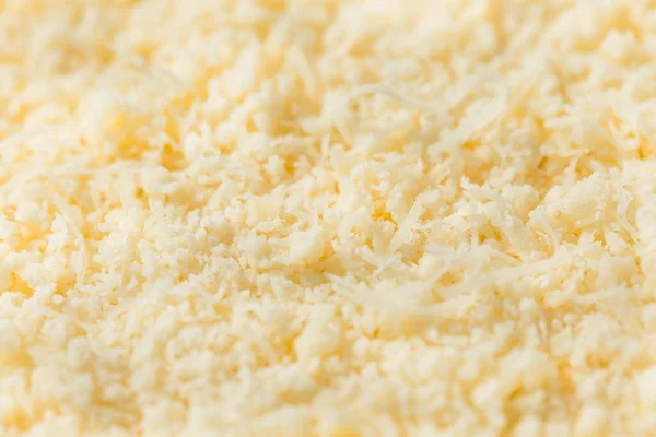 Βιολογικό Λευκό Τριμμένο Τυρί Παρμεζάνα Ένα Πακέτο — Φωτογραφία Αρχείου