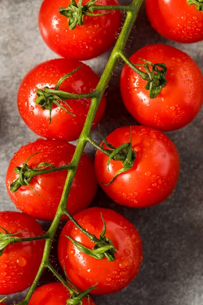 Organiczne Surowe Pomidory Wiśniowe Gotowe Spożycia — Zdjęcie stockowe