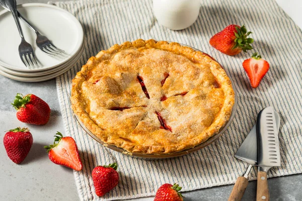 Sweet Homemade Strawberry Rhubarb Pie Dessert — Stock Photo, Image
