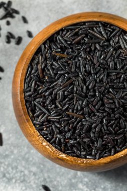 Organik Kuru Kara Pirinç Kasesinde