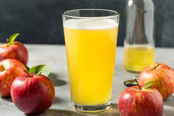 Boozy Cold Hard Apple Cider Beer Pint Glass — Stock Photo, Image