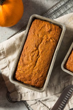 Ev yapımı Tatlı Kabak Ekmeği Yemeye Hazır