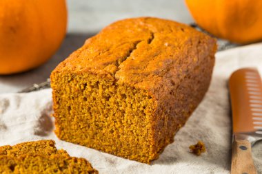 Ev yapımı Tatlı Kabak Ekmeği Yemeye Hazır