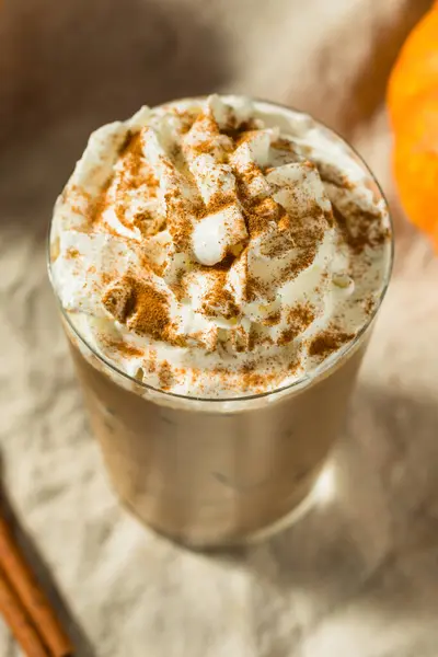 Cold Refreshing Iced Pumpkin Spice Latte Whipped Cream — Stock Photo, Image