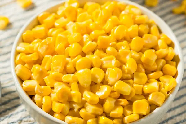 Hot Steamed Organic Yellow Corn Kernals Bowl — Stock Photo, Image