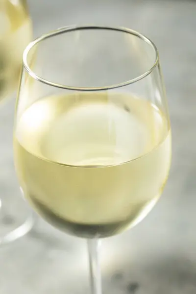Vino Blanco Sauvignon Ecológico Una Copa —  Fotos de Stock