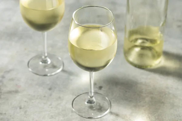 Bebida Orgânica Sauvignon Branco Vinho Copo — Fotografia de Stock