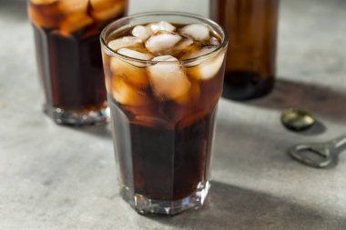 Buz küplü Koyu Kahverengi Kola