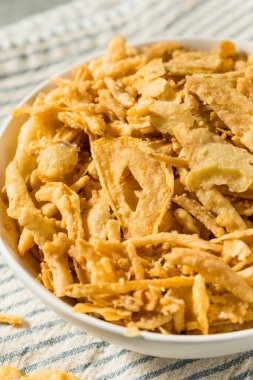 Kâsede Pişirmek İçin Ev Yapımı Kızarmış Soğan