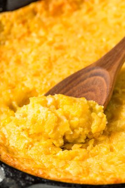 Şükran Günü Mısırlı Ekmek Güveci Tavada Puding