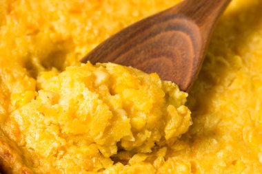 Şükran Günü Mısırlı Ekmek Güveci Tavada Puding