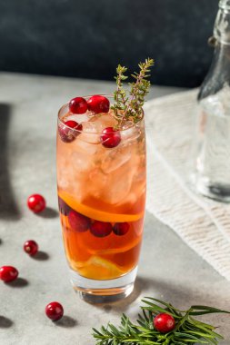 Ökseotu Kokteylinin altında Cin ile Ayyaş Noel Yabanmersini