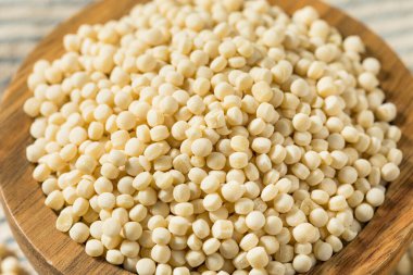 Bir kâsede organik büyük kuskus.