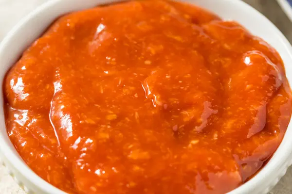 Salsa Cóctel Tomate Rojo Ecológico Con Rábano Picante —  Fotos de Stock