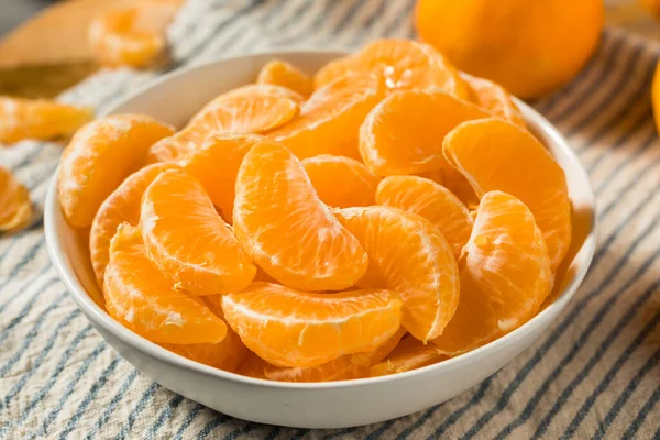 Органические Чищенные Мандаринские Апельсины Готовые Употреблению — стоковое фото