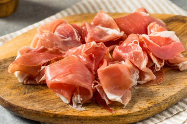 Organik Tuzlu Parma Jambonlu Prosciutto Tabakta