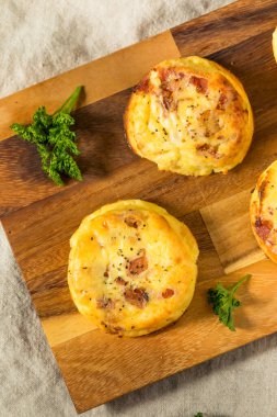 Ev yapımı Sous Vide Jambon ve Peynirli Yumurta Isırıkları