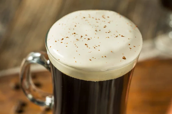 Warm Boozy Irish Coffee Whipped Cream Whiskey — Stock Photo, Image