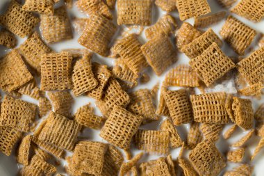 Sağlıklı Buğday Kareleri Kahvaltı Gevreğiyle Tam Süt