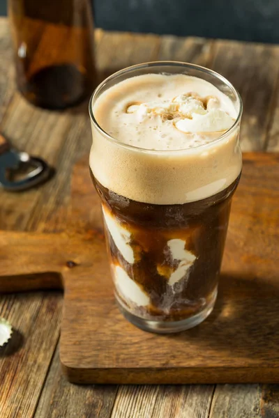 Frozen Boozy Irish Stout Beer Ice Cream Float Pint Glass — Stock Photo, Image