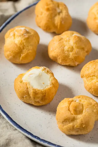 Fransız Ev Yapımı Mini Kremalı ve çırpılmış