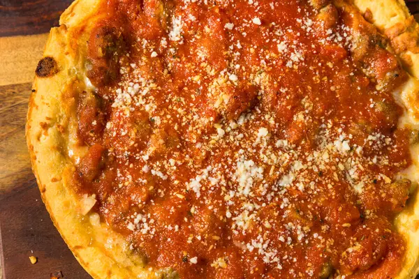 Mini Pizza Fatta Casa Stile Chicago Con Salsiccia — Foto Stock