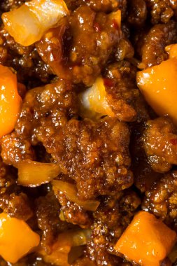 Baharatlı Çin Beijing Biftek Yemeği Soğan ve Biberli