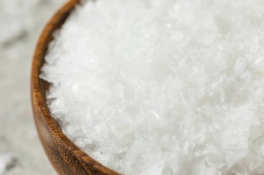 Kâse içinde organik beyaz Maldon Deniz Tuzu