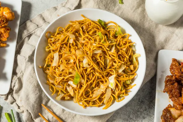 Chinese Stir Fried Asian Chow Mein Noodles Soy Sauce — Stock Photo, Image