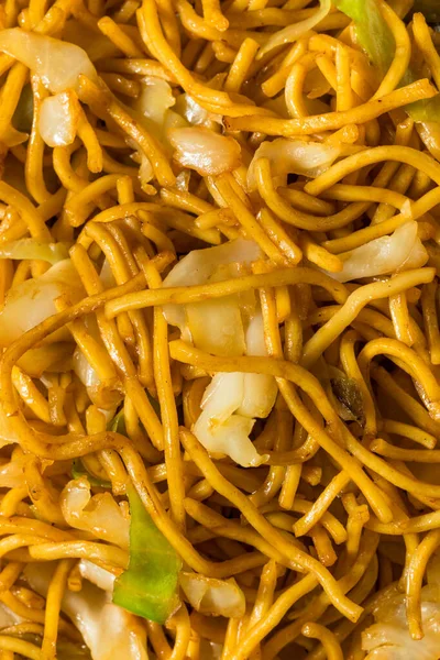 Çin Kızarmış Asya Chow Mein Noodles ve Soya sosu.