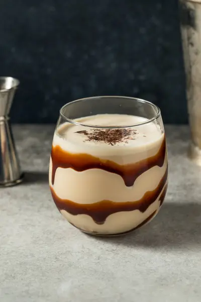 Boozy Frozen Chocolate Mudslide Cocktail Mit Kaffeelikör — Stockfoto