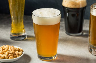 Kalın Biralı ve IPA 'lı Ayyaş Bira Grubu