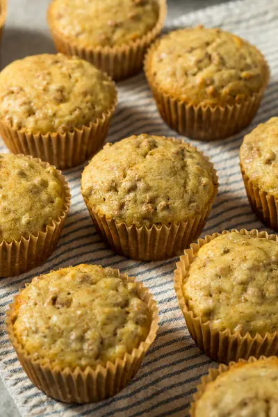 Vollkornfrühstück Kleie Muffins Heiß Aus Dem Ofen — Stockfoto