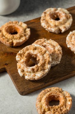 Ev İçi Kızarmış Eski Moda Donutlar Kahvaltıda Yemeye Hazır