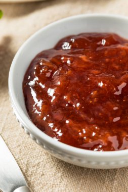 Tost İçin Organik Çiğ Kırmızı Çilek Reçeli