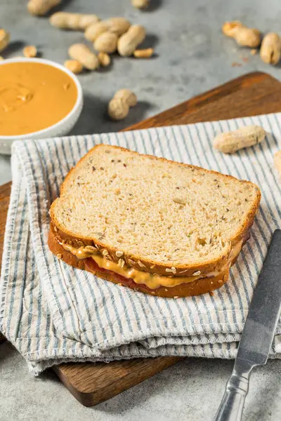 Sandwich Maison Beurre Arachide Gelée Avec Pain Blé Entier Images De Stock Libres De Droits